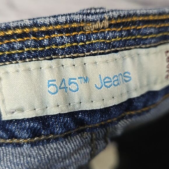 Levi's 545 Women's Bermuda Stretch Pockets Cuff Mid-Rise Distressed Denim Short - Picture 7 of 9